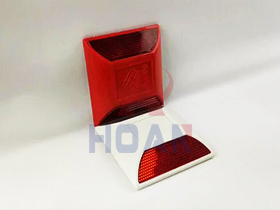 Los tachas reflectivas 3M iluminan las carreteras de las ciudades y pueblos de Sudáfrica